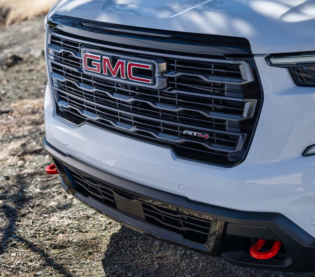 EXCLUSIVE DARK- ACCENTED EXTERIOR