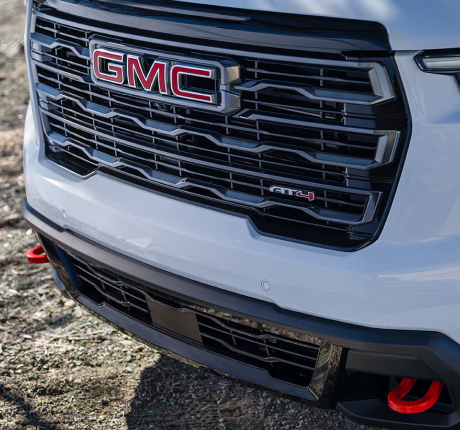 EXCLUSIVE DARK- ACCENTED EXTERIOR