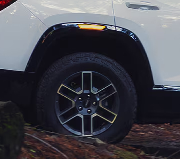 OFF-ROAD-TUNED SUSPENSION