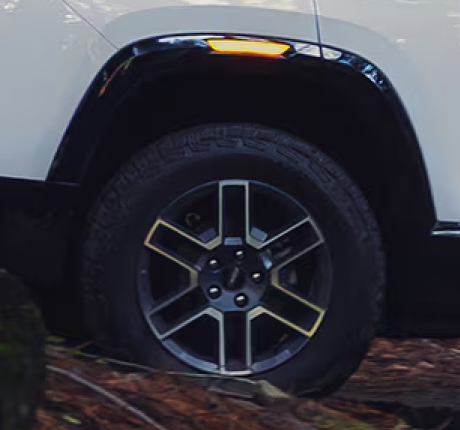 OFF-ROAD-TUNED SUSPENSION